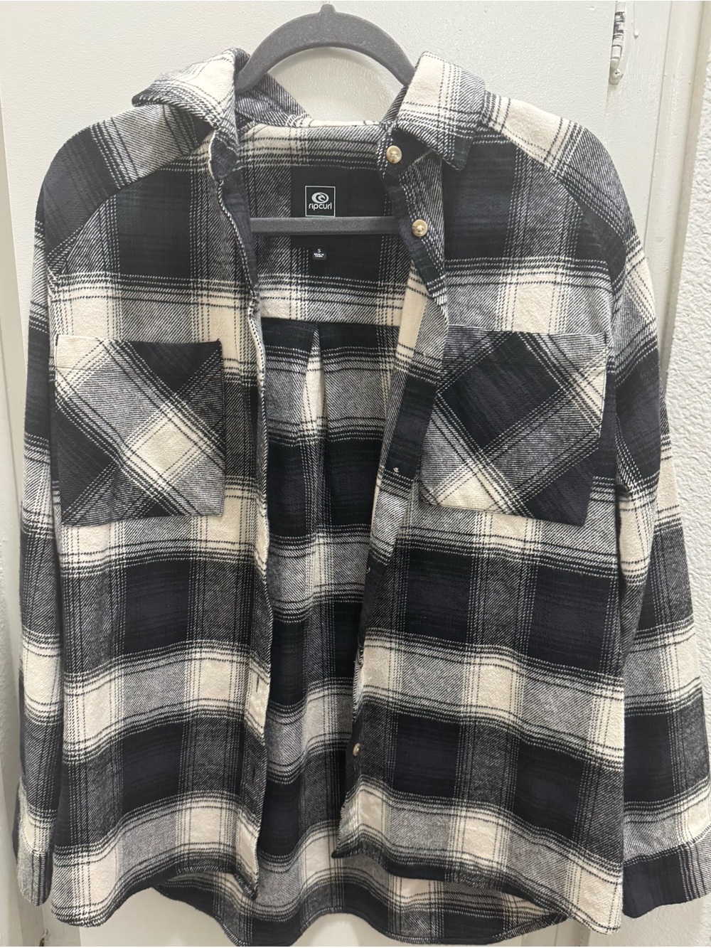 Rip Curl Women’s button front flannel